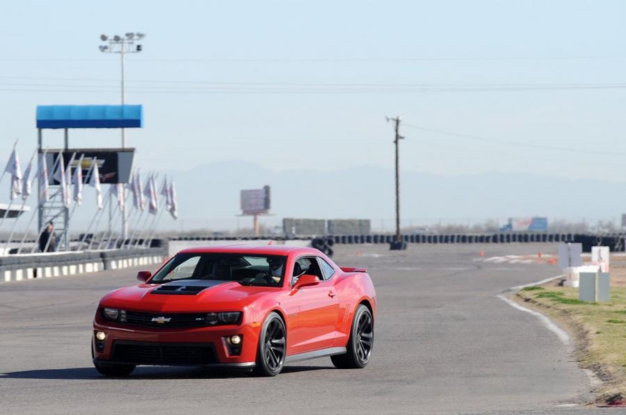  Chevrolet Camaro ZL1 2012 года  (фото 104 из 202)